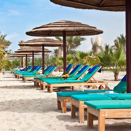 منتجع وسبا صحارى بيتش الشارقة المظهر الخارجي الصورة Beach at Jumeirah Beach Hotel