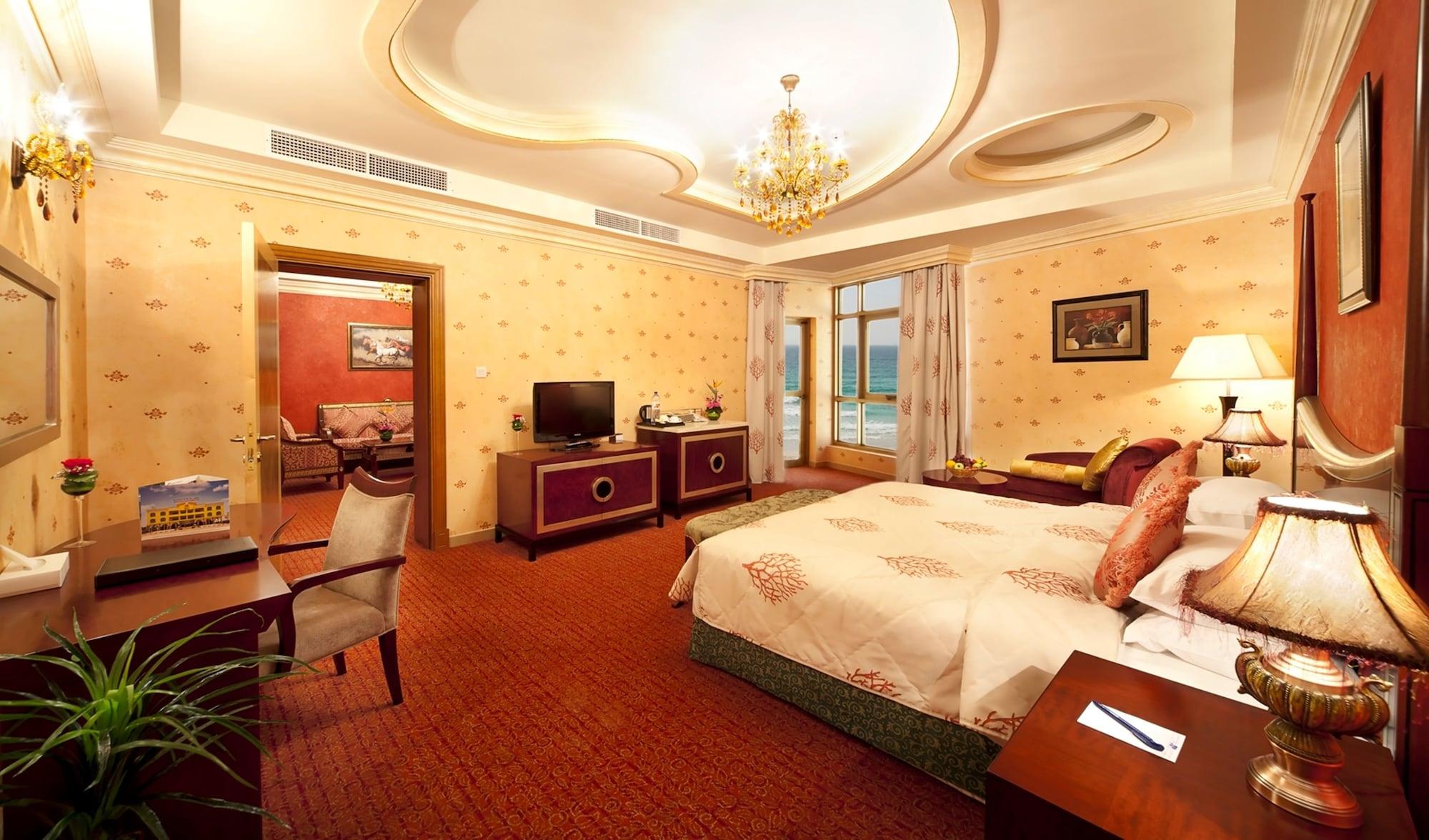 منتجع وسبا صحارى بيتش الشارقة المظهر الخارجي الصورة A suite at the hotel