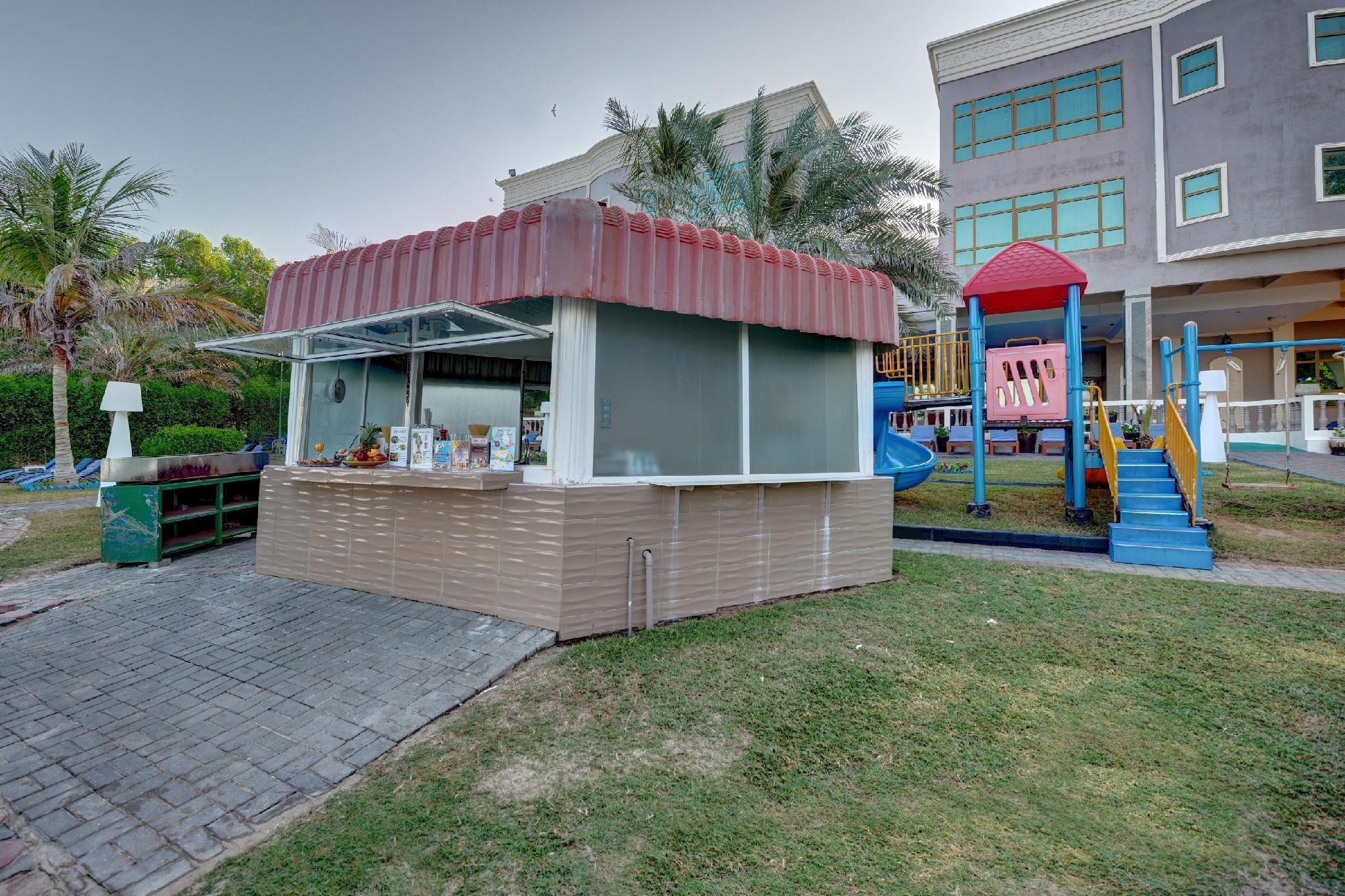 منتجع وسبا صحارى بيتش الشارقة المظهر الخارجي الصورة The school's cafeteria