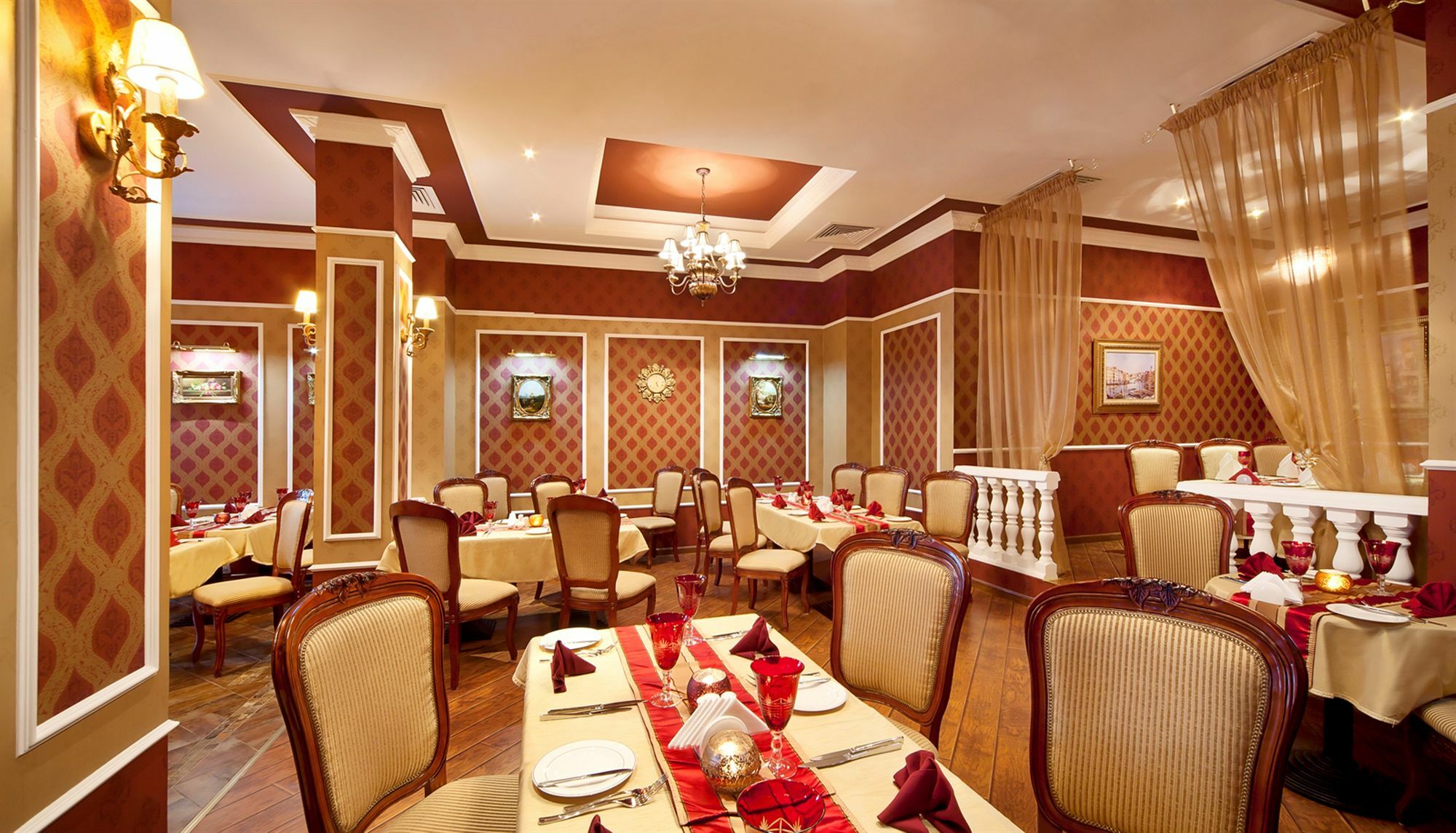 منتجع وسبا صحارى بيتش الشارقة المظهر الخارجي الصورة The interior of a restaurant in India
