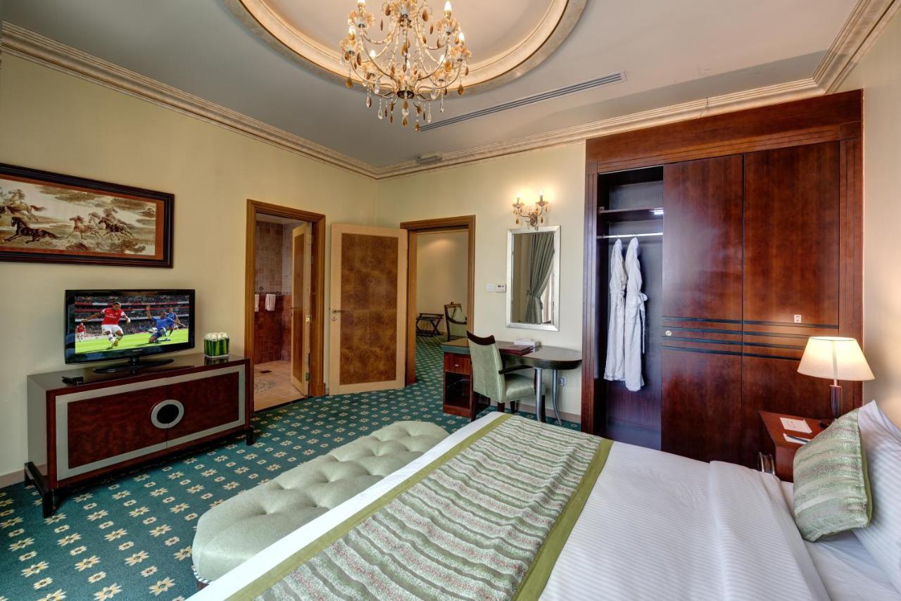 منتجع وسبا صحارى بيتش الشارقة المظهر الخارجي الصورة A room at the hotel