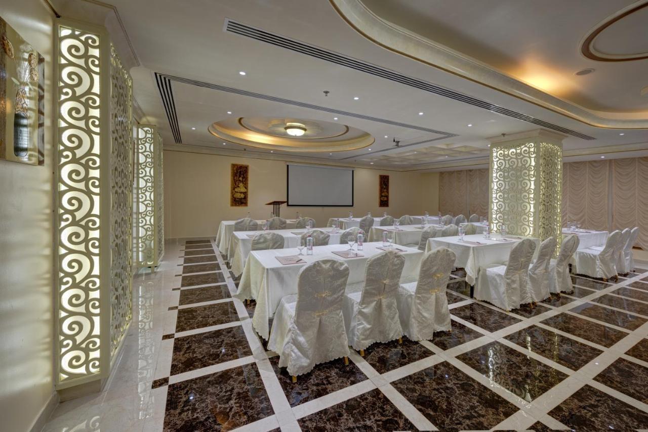 منتجع وسبا صحارى بيتش الشارقة المظهر الخارجي الصورة The ballroom